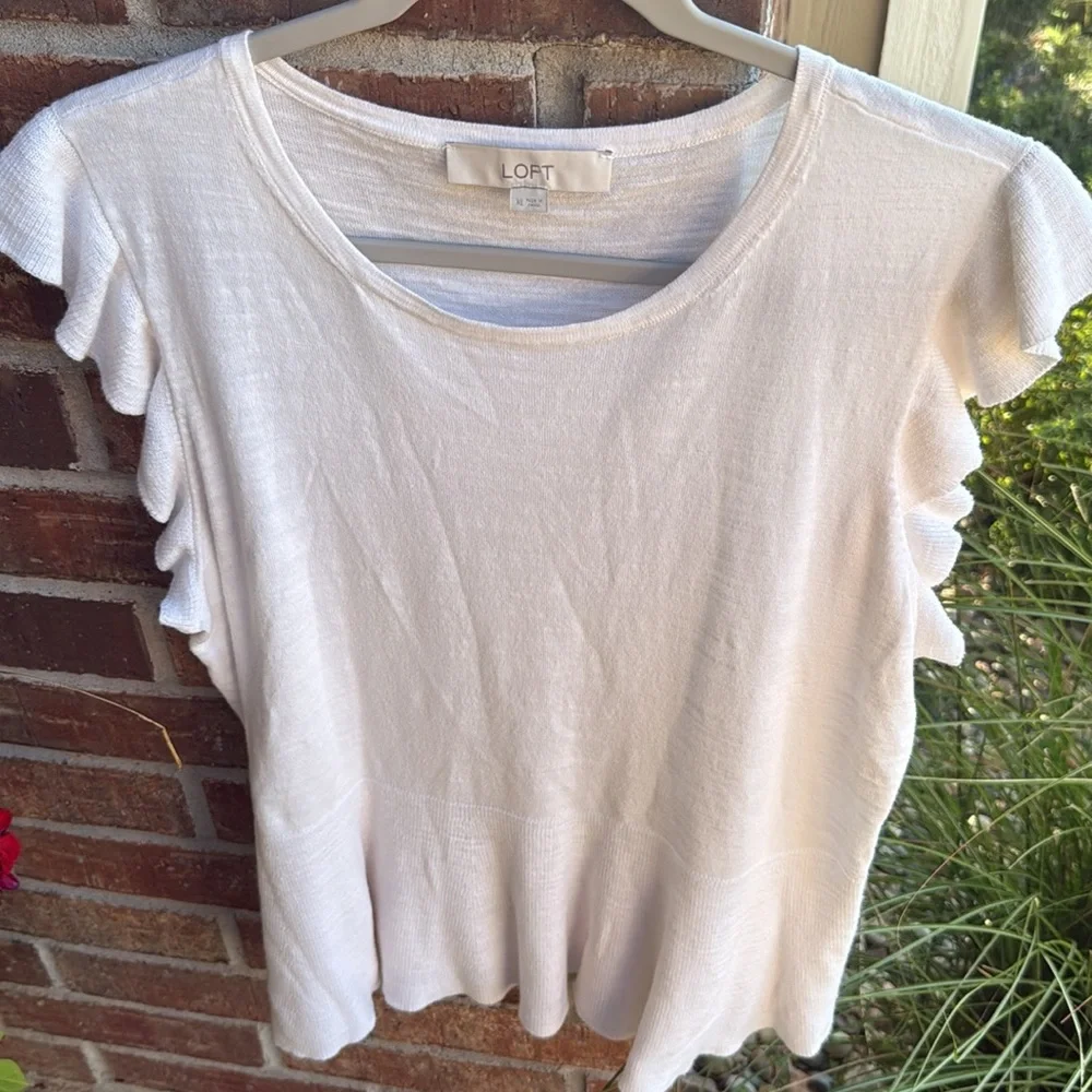 LOFT Ladies XL Cream Ruffle Short Sleeve Tee
